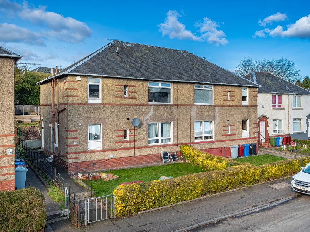 2 bed flat for sale in Cathcart Road, Rutherglen, Glasgow G73, £90,000
