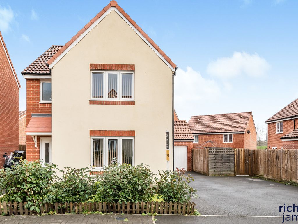 3 bed detached house for sale in Brickworth Place, Badbury Park
