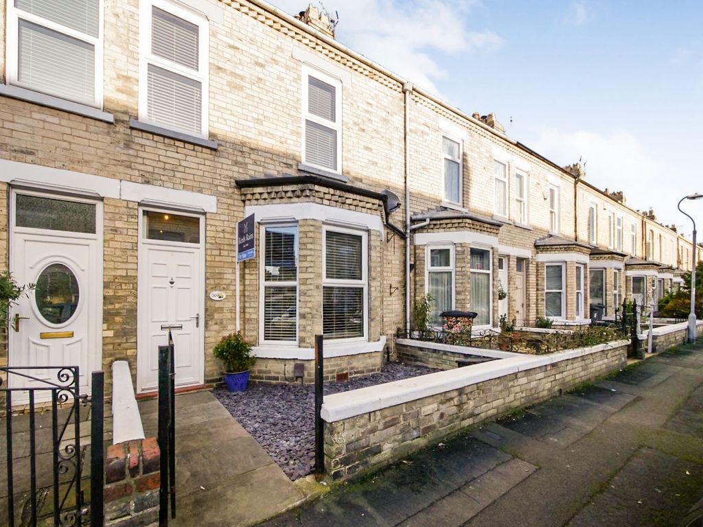 3 bed terraced house for sale in Beaconsfield Street, York, North