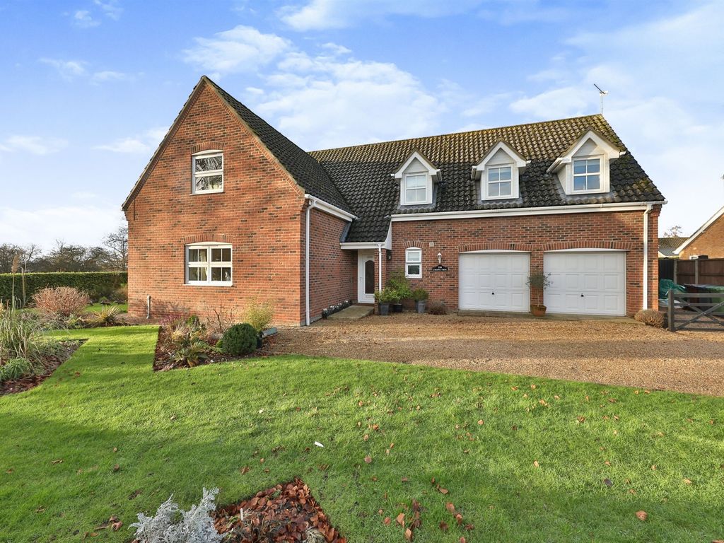 4 bed detached house for sale in Brandon Road, Swaffham PE37 Zoopla
