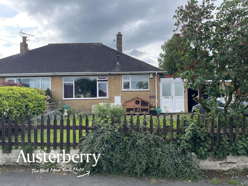 3 bed semidetached bungalow for sale in Caverswall Common, Caverswall
