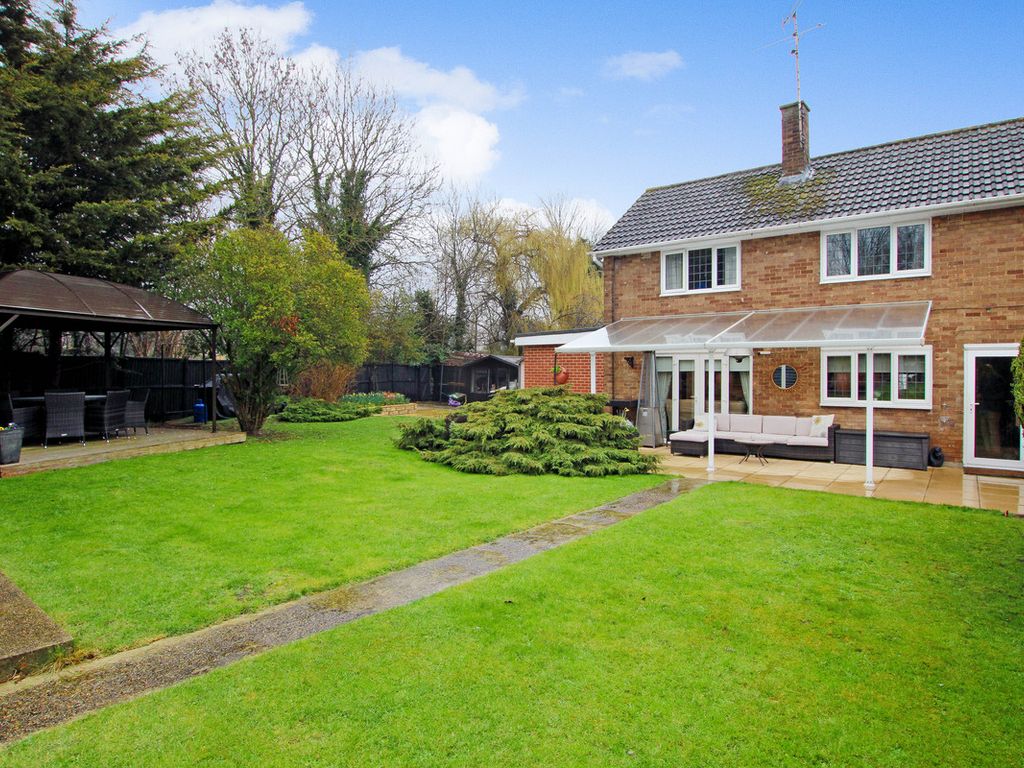 4 bed terraced house for sale in Hockley Road, Basildon SS14 Zoopla