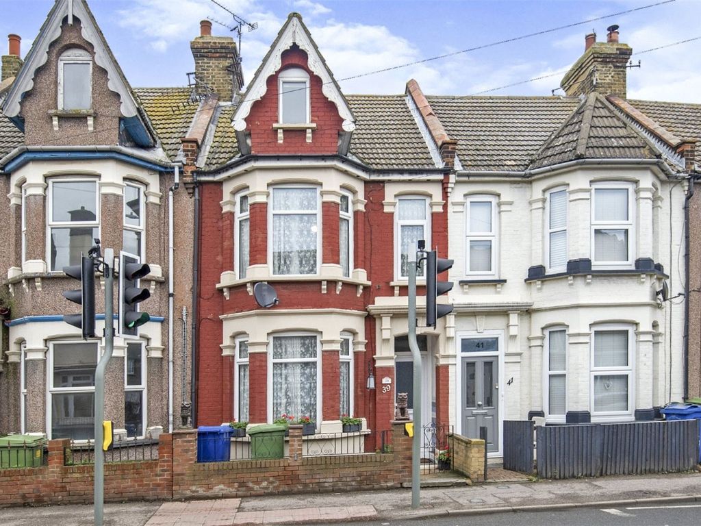 4 bed town house for sale in Main Road, Queenborough, Kent ME11 Zoopla