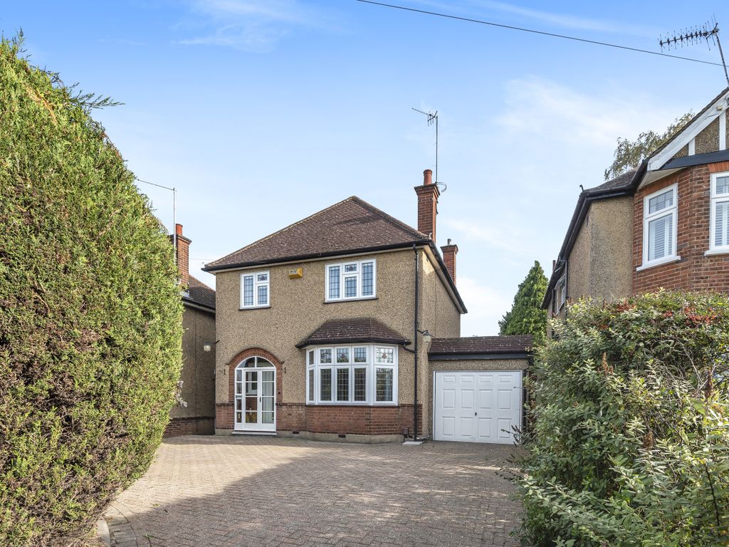 3 bed detached house for sale in Hampermill Lane, Watford WD19, £