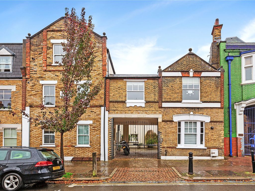 1 bed flat for sale in Eden Court, 55 Standen Road, Southfields, London