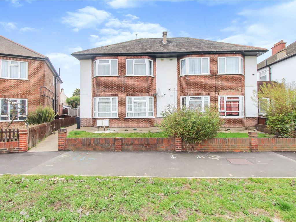 2 bed flat for sale in Rainham Road South, Dagenham, Essex RM10 Zoopla