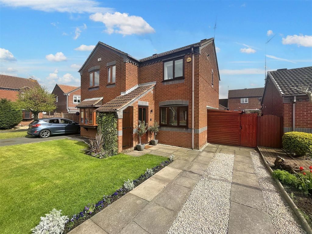 2 bed semidetached house for sale in Stable Walk, Nuneaton CV11 Zoopla