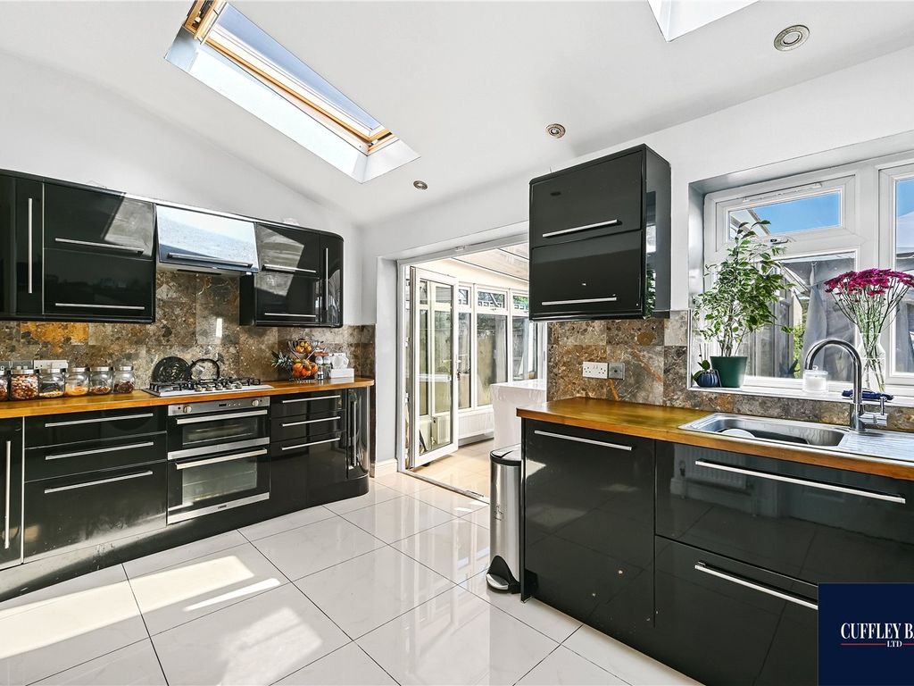 4 bed semidetached house for sale in The Heights, Northolt UB5 Zoopla