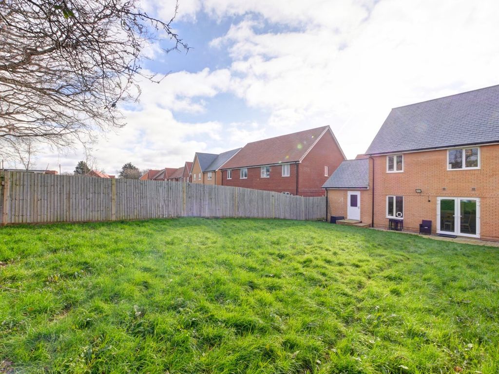 4 bed detached house for sale in Tower Crescent, Hailsham BN27 Zoopla