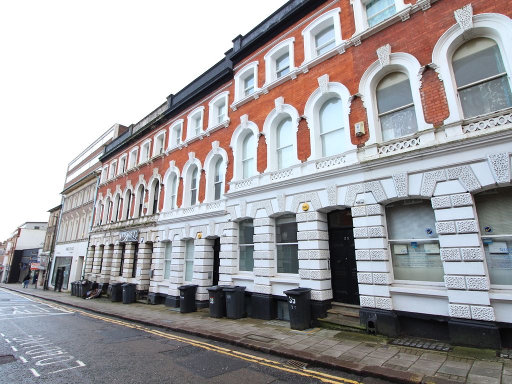 2 bed flat to rent in King Street, Luton LU1 Zoopla