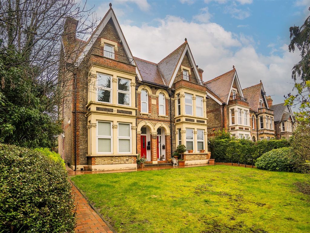 1 bed flat for sale in Cricket View, London Road, High HP11