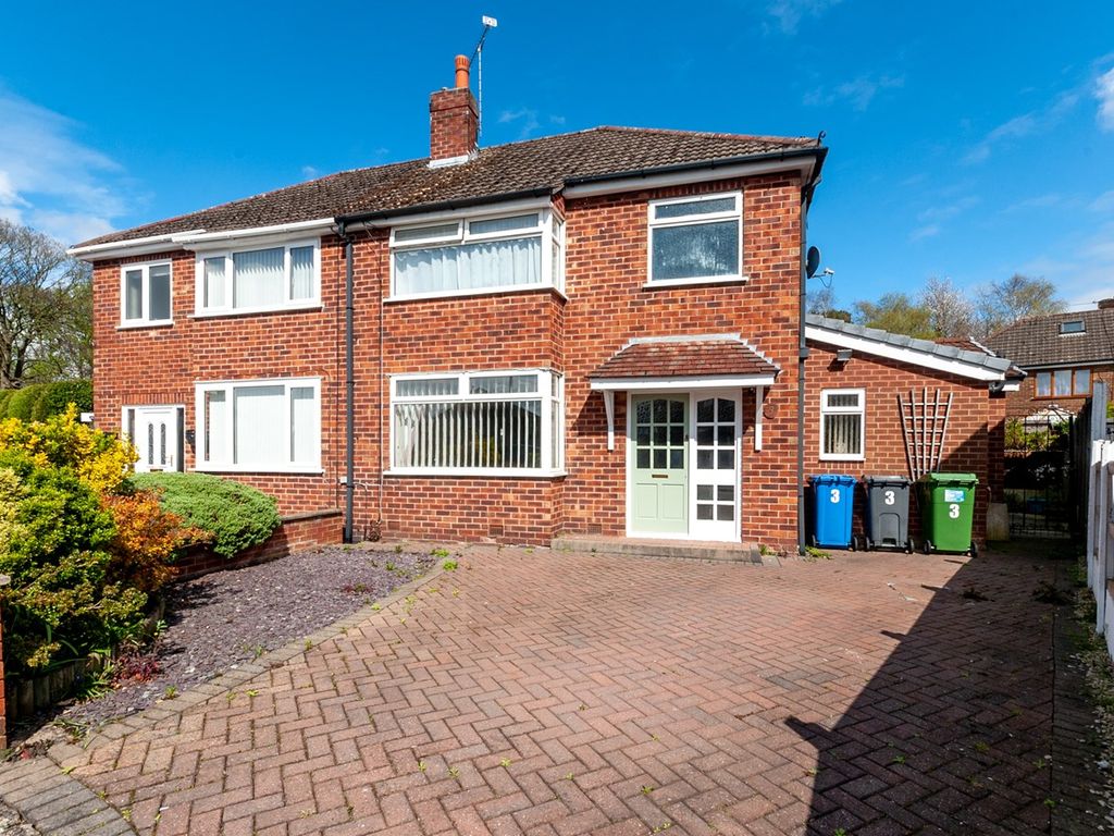 3 bed semidetached house for sale in Suncroft Close, Woolston