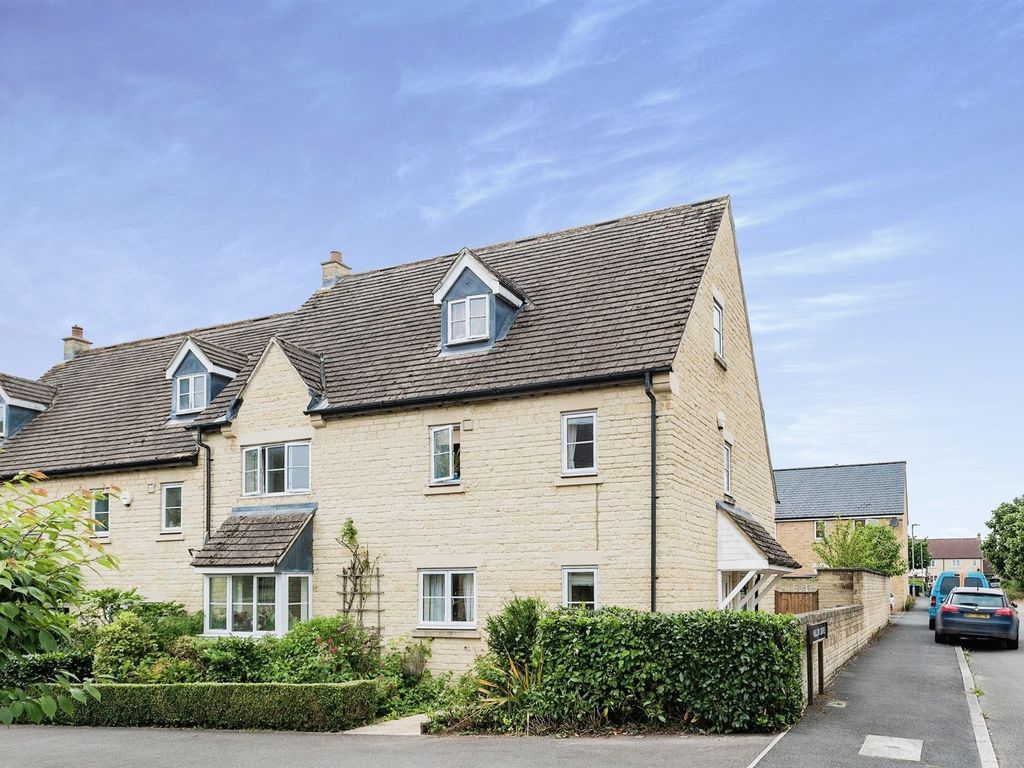 5 bed detached house for sale in Willow Drive, Carterton OX18 Zoopla