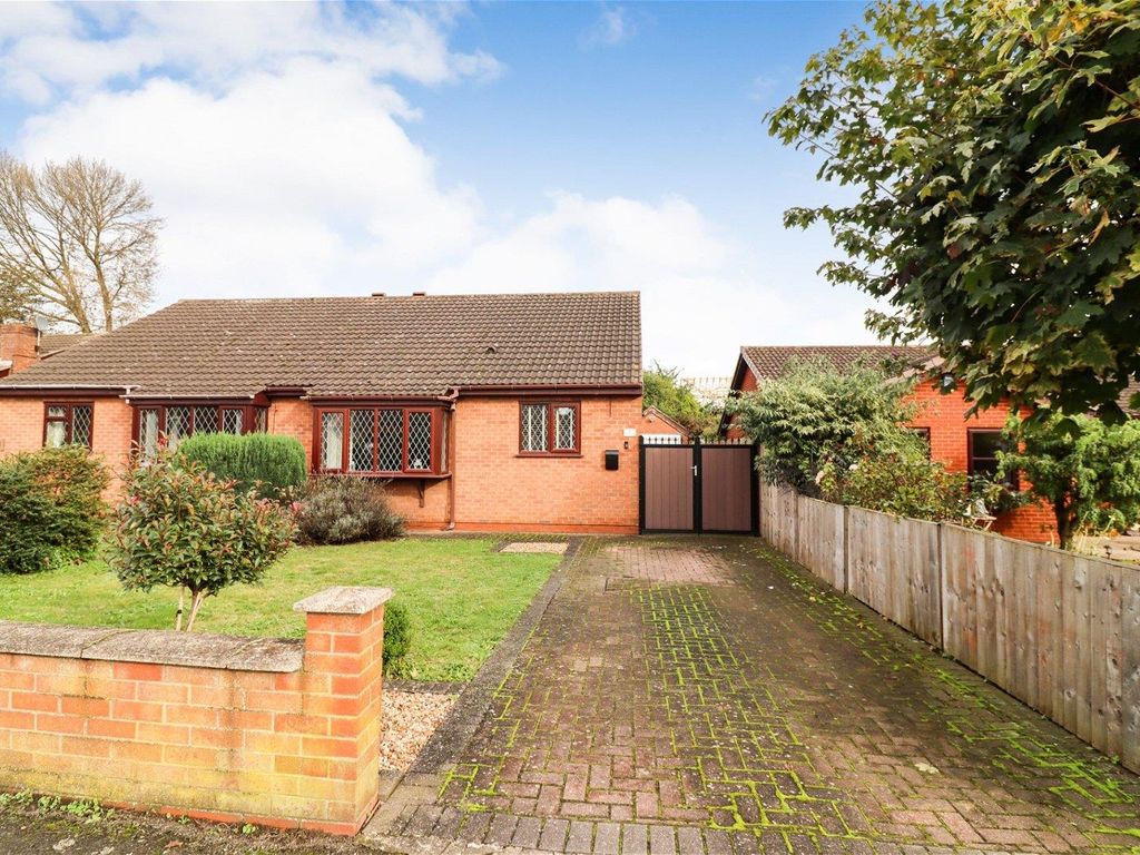 2 bed semidetached bungalow for sale in Wisteria Way, Scunthorpe DN16