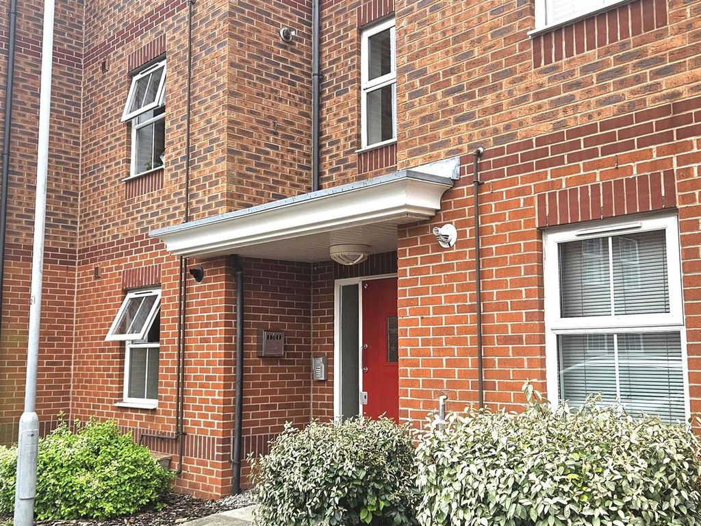 2 bed property to rent in Barrows Gate, Newark NG24, £750 pcm Zoopla