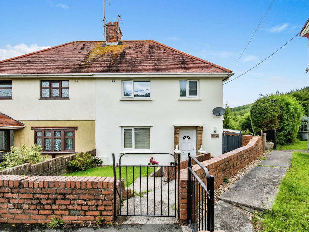 3 bed semidetached house for sale in Garreglwyd, Burry Port SA16 Zoopla