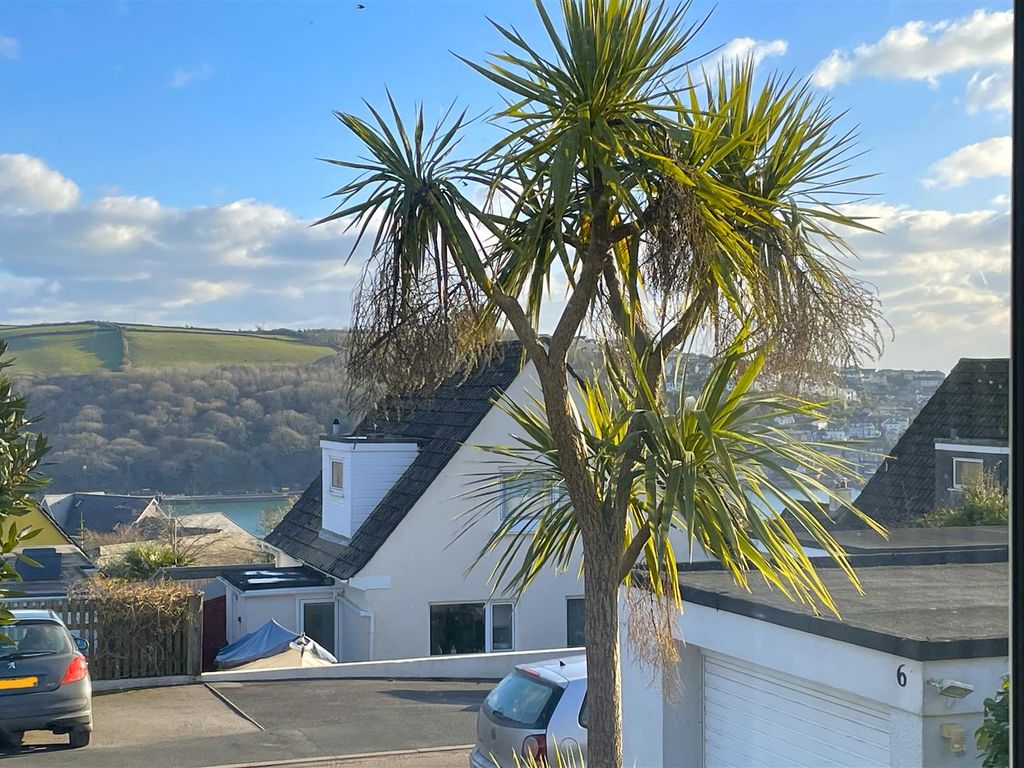 3 bed detached bungalow for sale in Vicarage Meadow, Fowey PL23, £525,000 Zoopla