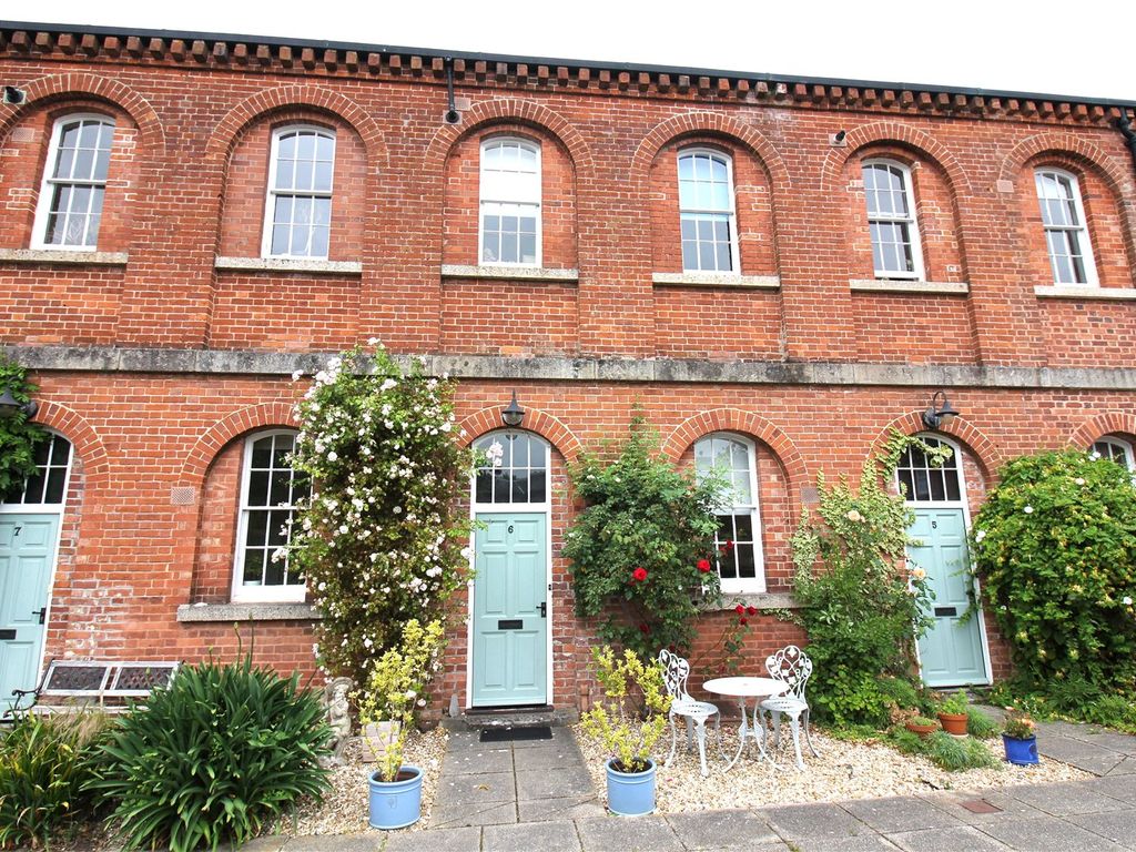 3 bed town house for sale in Buckland Walk, Exminster, Exeter, Devon