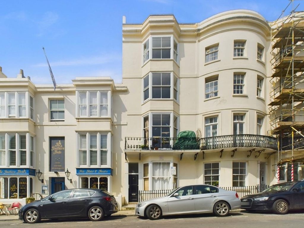 2 bed flat for sale in Lower Ground Floor, Waterloo Street, Hove BN3, £