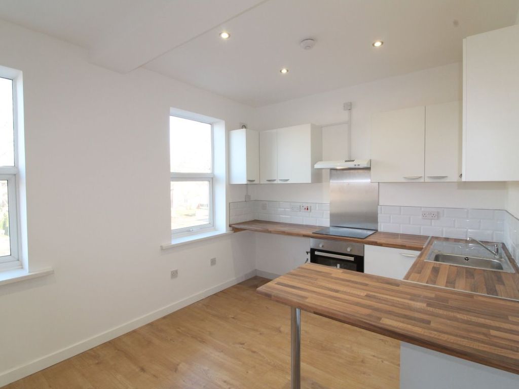 2 bed flat to rent in Mansfield Road, Clipstone Village, Mansfield NG21