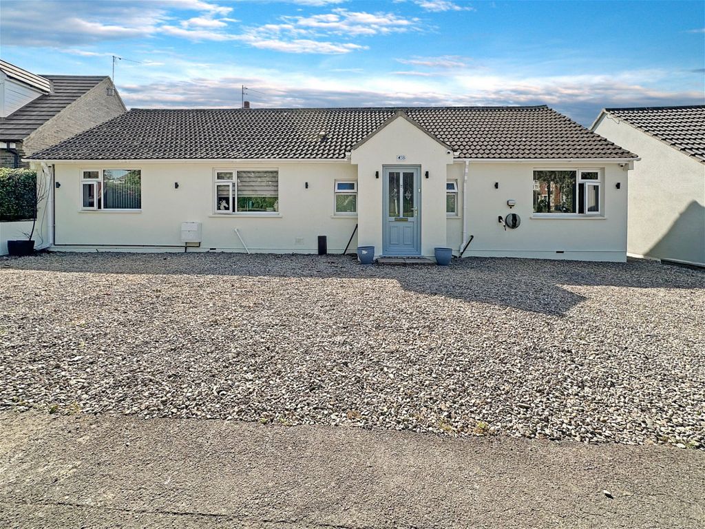 5 bed bungalow for sale in Sandridge Road, Melksham SN12, £550,000 Zoopla