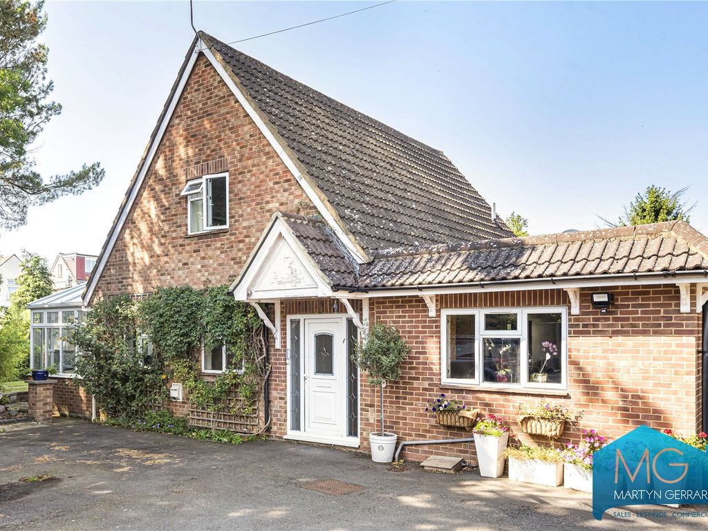 4 bed detached house for sale in Sebright Road, EN5, £975,000 Zoopla