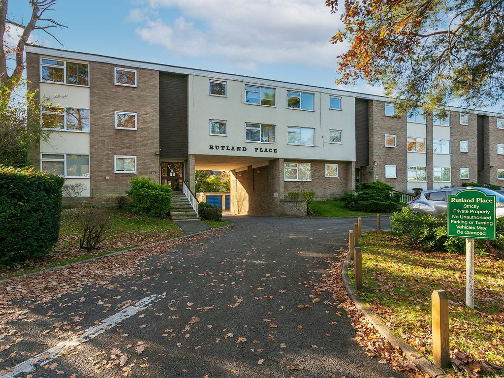 2 bed flat for sale in Rutland Place, The Rutts, Bushey Heath, Bushey