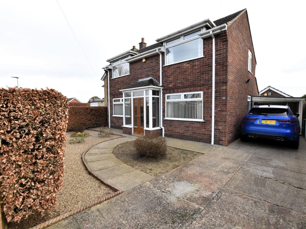 3 bed detached house for sale in Ashberry Drive, Messingham, Scunthorpe
