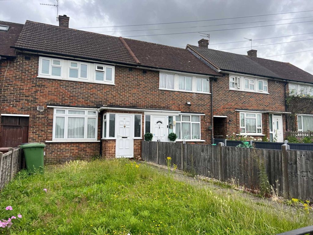 3 bed terraced house for sale in Rossington Avenue, Borehamwood WD6, £