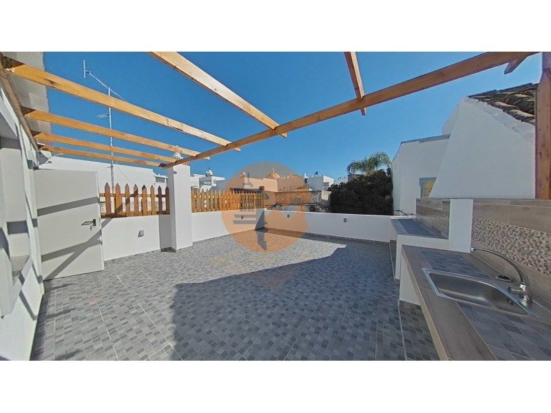 3 bed detached house for sale in Olhão, Olhão, Faro, £259,987 Zoopla