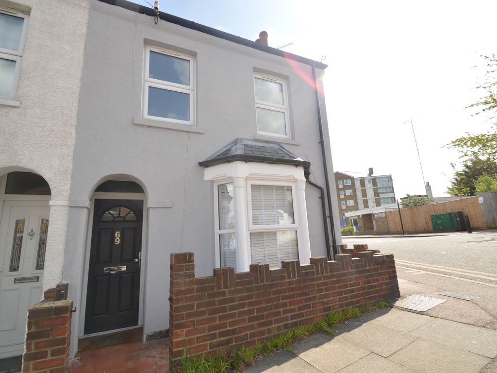 2 bed semidetached house to rent in Swingate Lane, London SE18 Zoopla