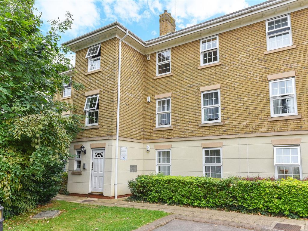 2 bed flat for sale in Scholars Court, Northampton NN1 Zoopla