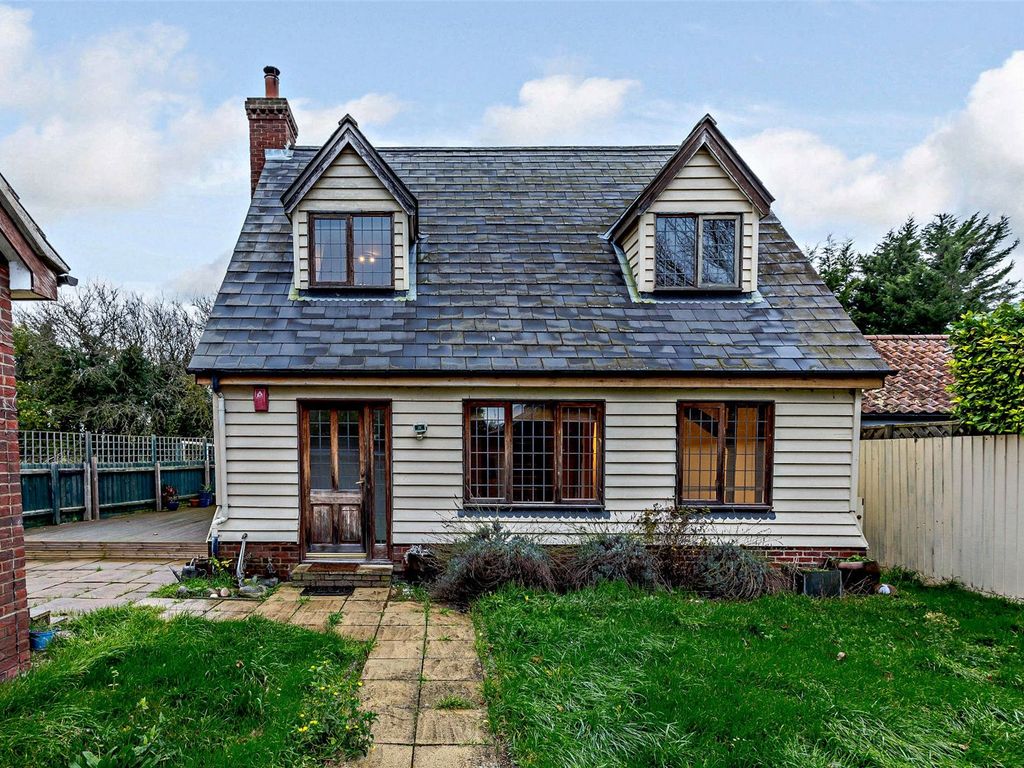 2 bed detached house for sale in Nightingale Close, Bassingbourn