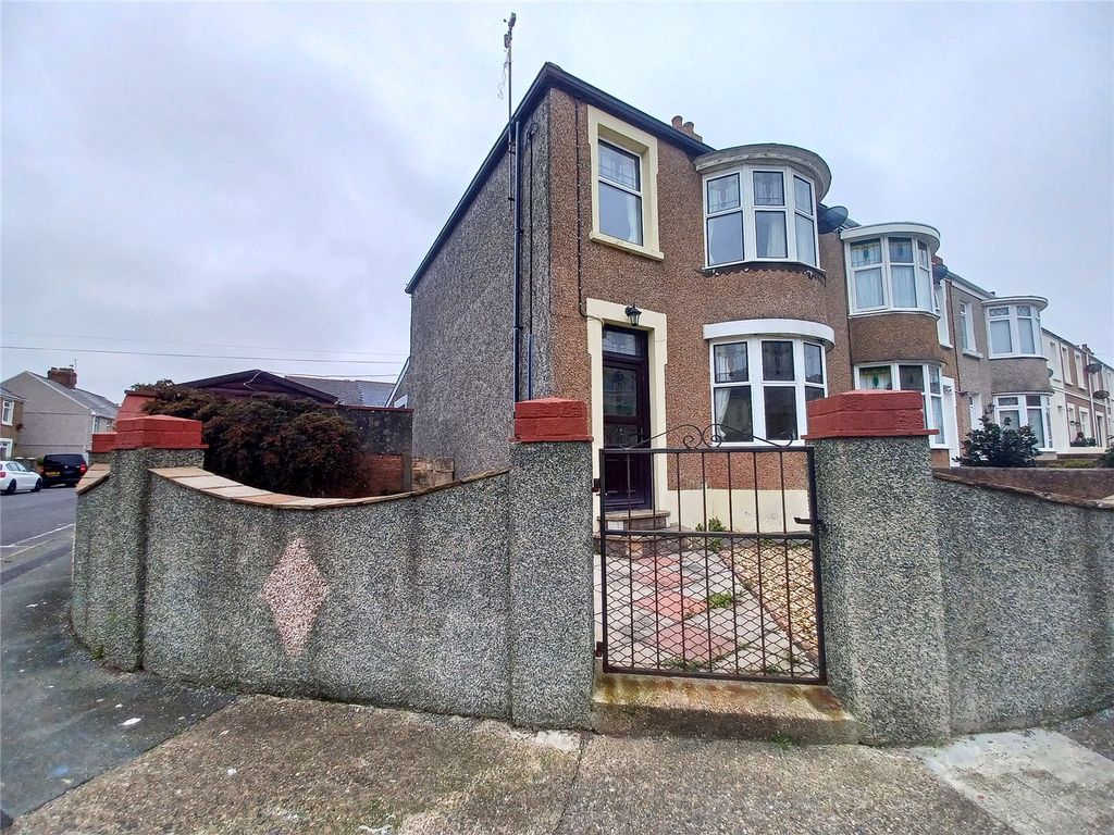 3 bed end terrace house for sale in Stratford Road, Milford Haven