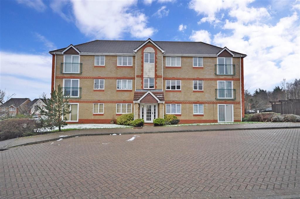 2 bed flat for sale in Lyon Close, Maidenbower, Crawley, West Sussex RH10 Zoopla