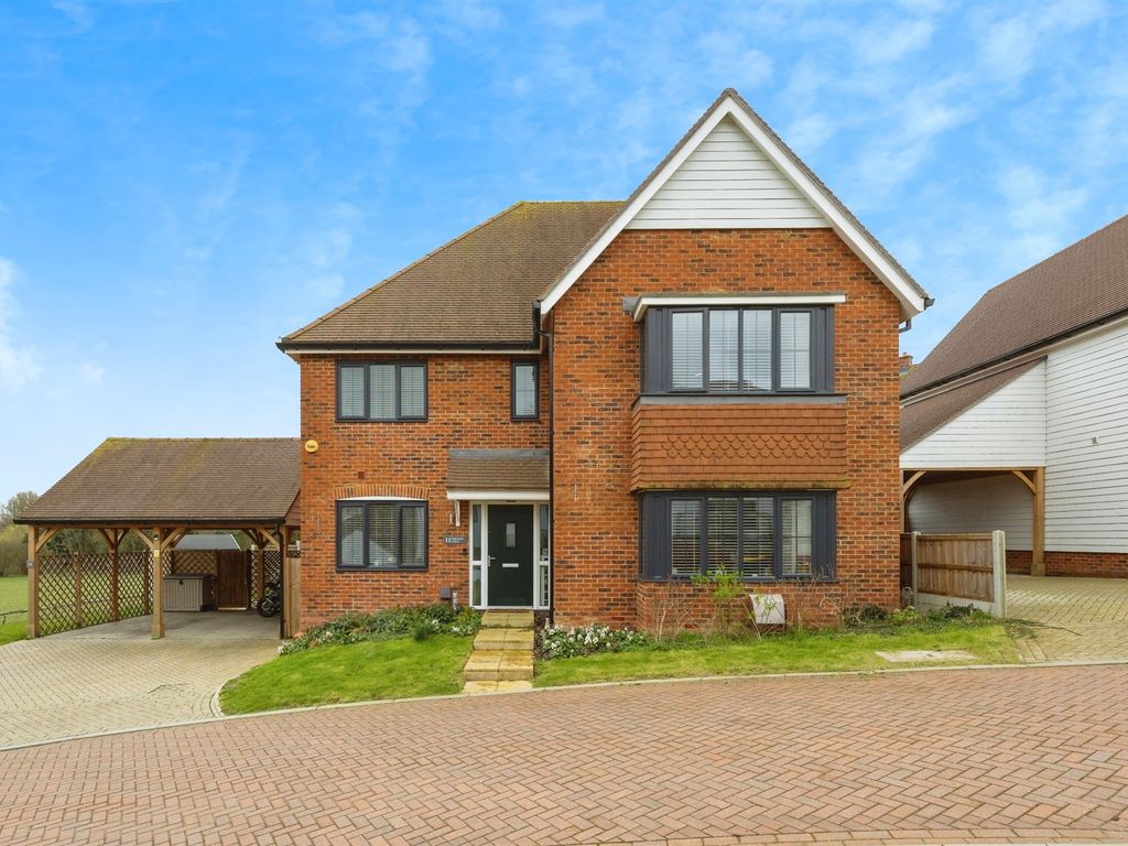 5 bed detached house for sale in Marigold Drive, Willesborough, Ashford