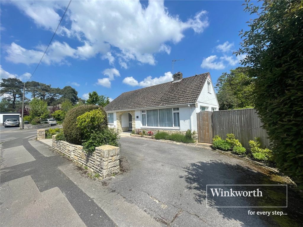 3 bed bungalow for sale in Longacre Drive, Ferndown BH22 Zoopla