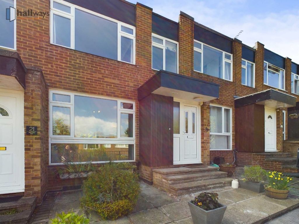 3 bed terraced house for sale in Deepfield Way, Coulsdon CR5, £400,000