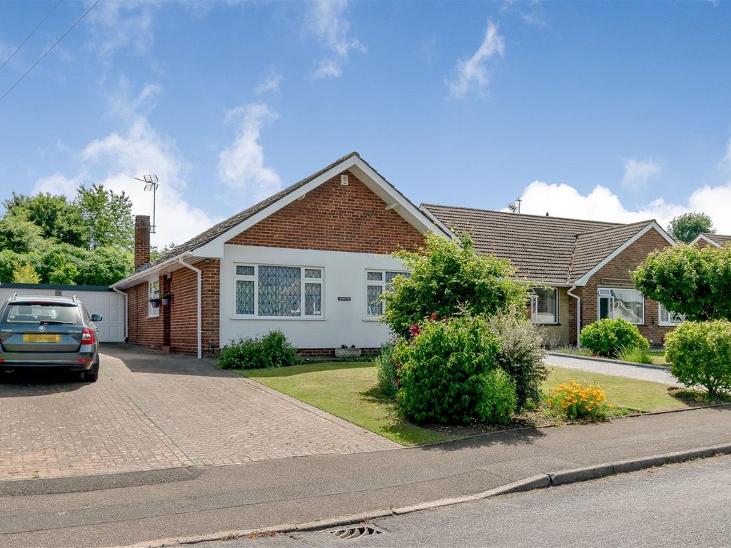 3 bed bungalow for sale in Cottenham Close, East Malling, West Malling