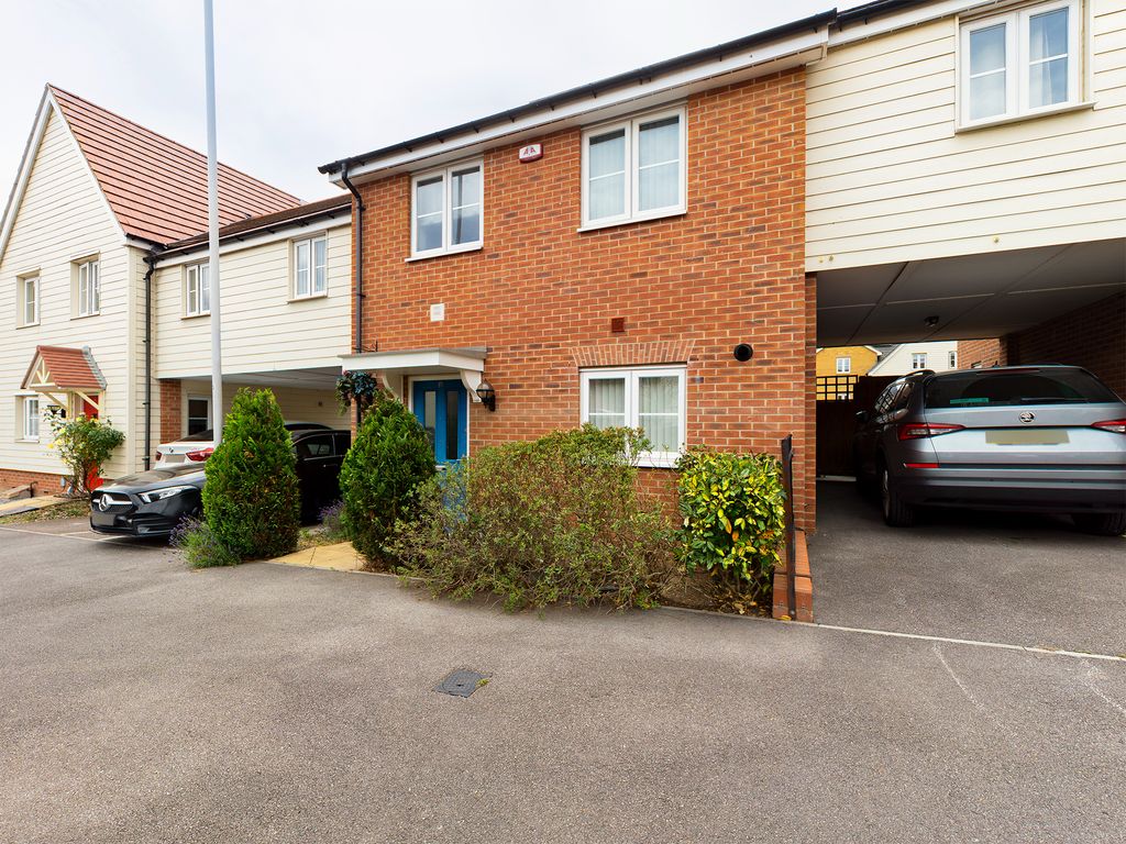 4 bed terraced house for sale in Lowewood Road, Noak Hill, Romford RM3