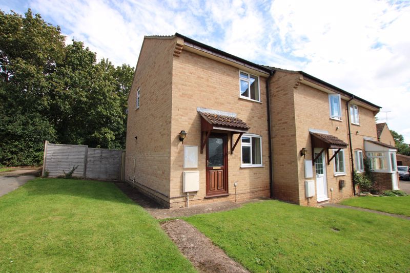 2 bed end terrace house for sale in Trent Meadow, Taunton TA1, £195,000