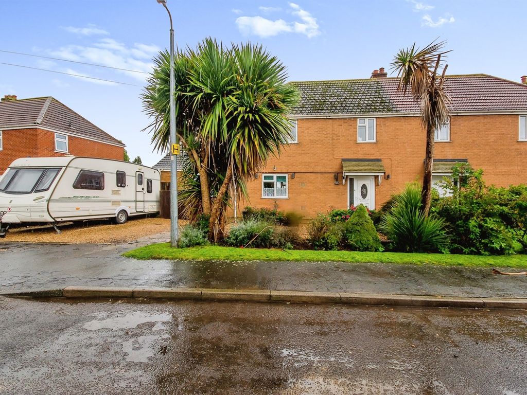3 bed semidetached house for sale in Hawthorn Road, Old Leake, Boston