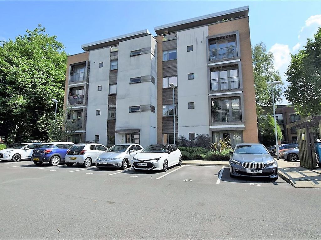 2 bed flat for sale in Nell Lane, West Didsbury, Didsbury, Manchester