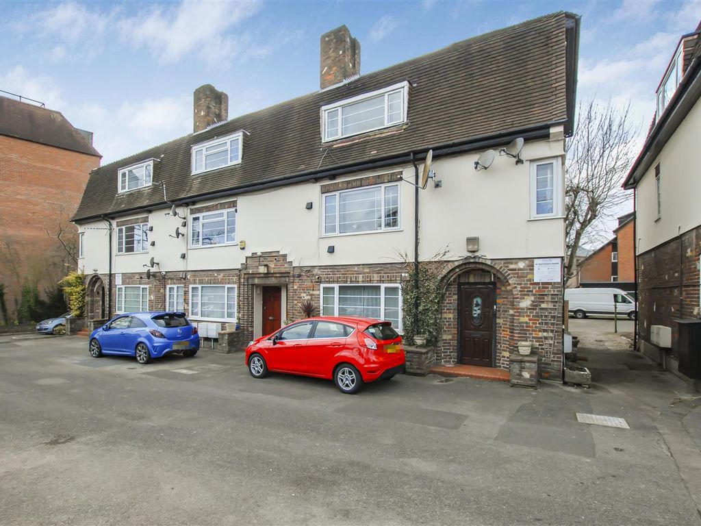 3 bed flat for sale in Park Court, Park Road, Uxbridge UB8 Zoopla