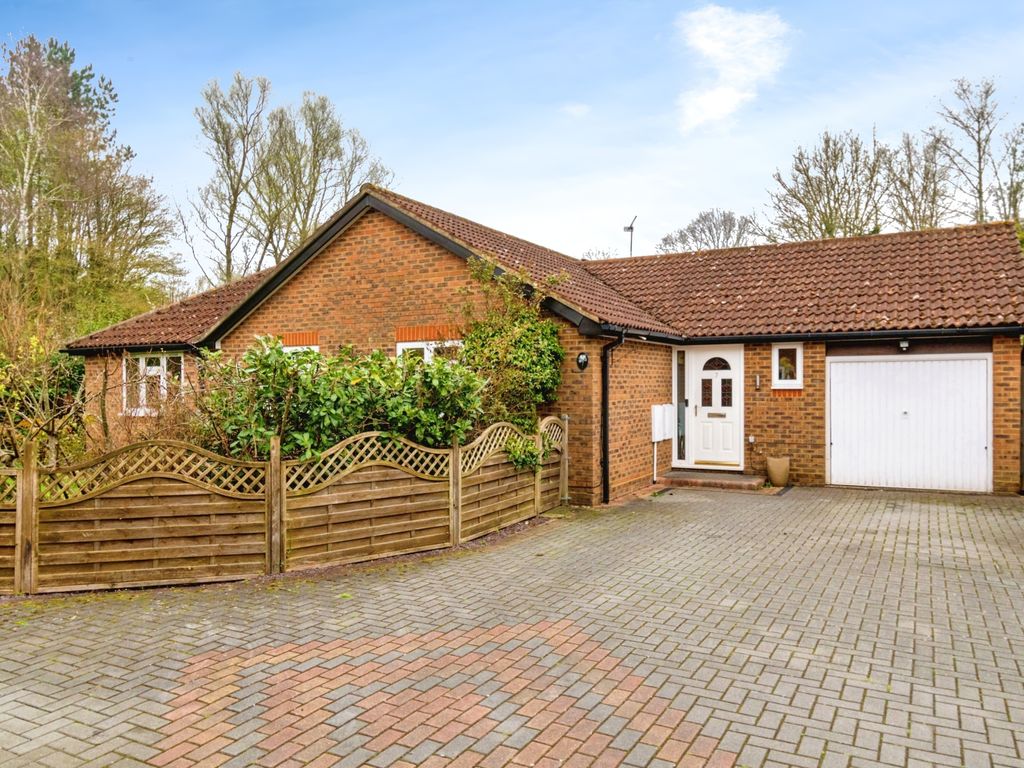 4 bed bungalow for sale in Crummock Road, Chandler's Ford, Eastleigh, Hampshire SO53, £650,000