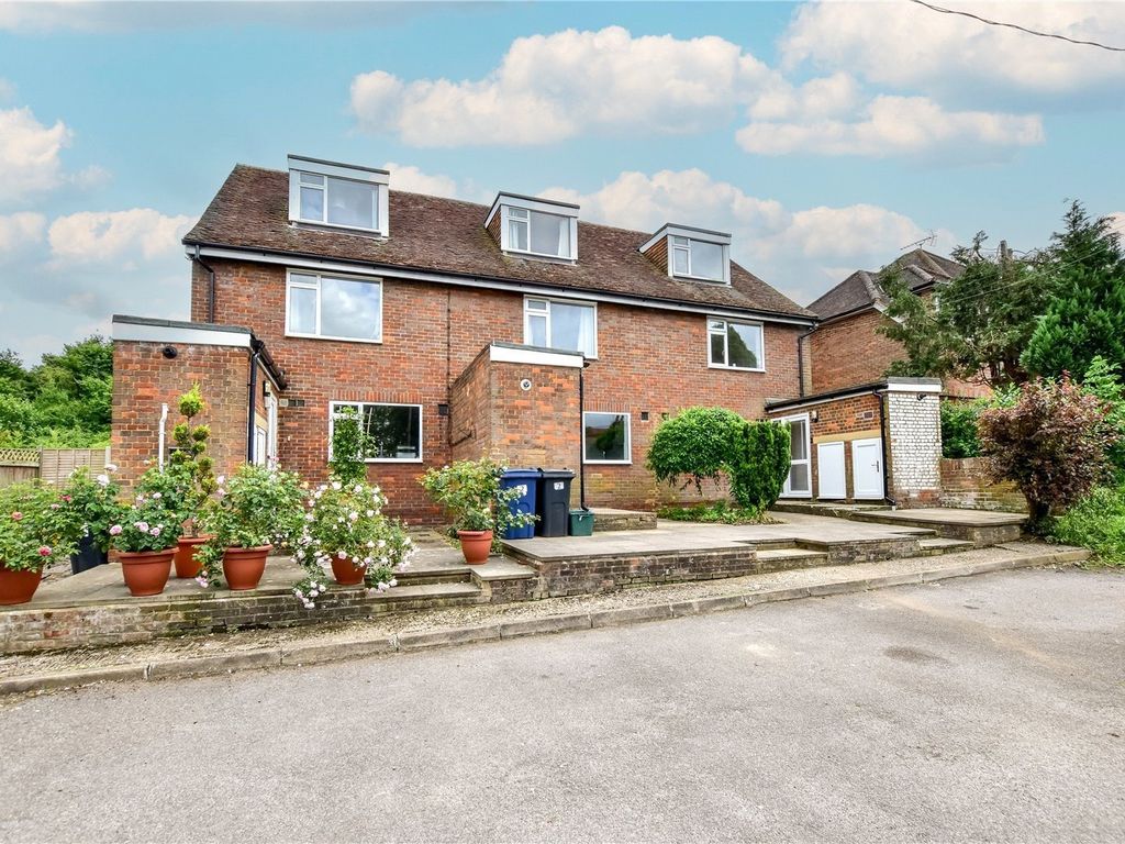 4 bed terraced house to rent in Alpha Court, Whielden Street, Amersham