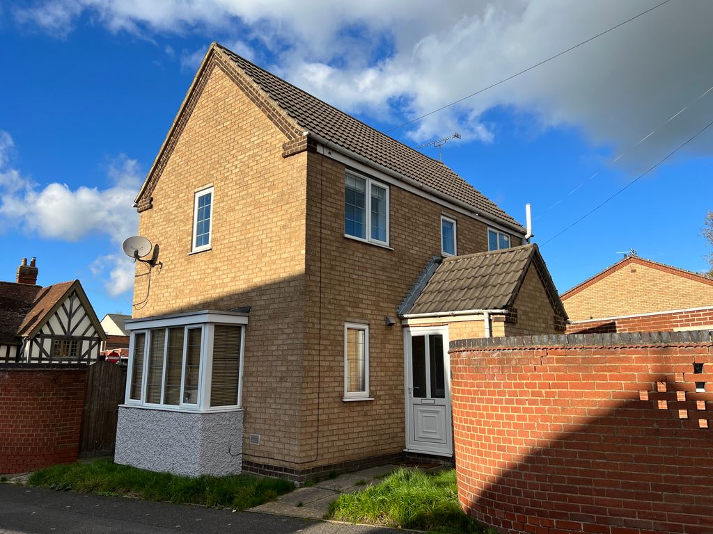 3 bed detached house to rent in Walker Manor Court, Lutterworth LE17