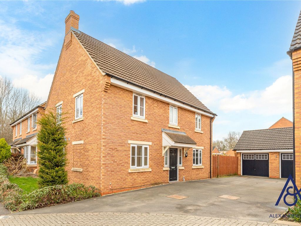 4 bed detached house for sale in Brickhill Way, Calvert, Buckingham