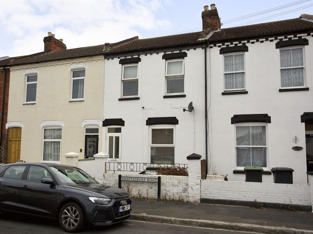 3 bed terraced house for sale in Shaftesbury Road, Gosport PO12 Zoopla
