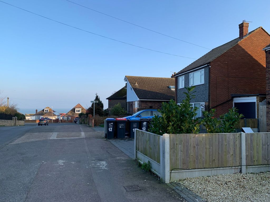3 bed semidetached house to rent in Winterstoke Way, Ramsgate CT11, £